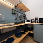 아파트 Terrassen-wohnung Am Goerlitzer Park In Kreuzberg