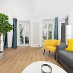 Terrassen-wohnung Am Goerlitzer Park In Kreuzberg * Berlin