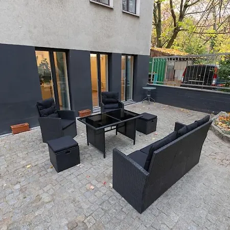 Terrassen-wohnung Am Goerlitzer Park In Kreuzberg Βερολίνο