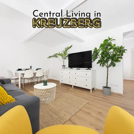 Terrassen-wohnung Am Goerlitzer Park In Kreuzberg Apartment Berlin