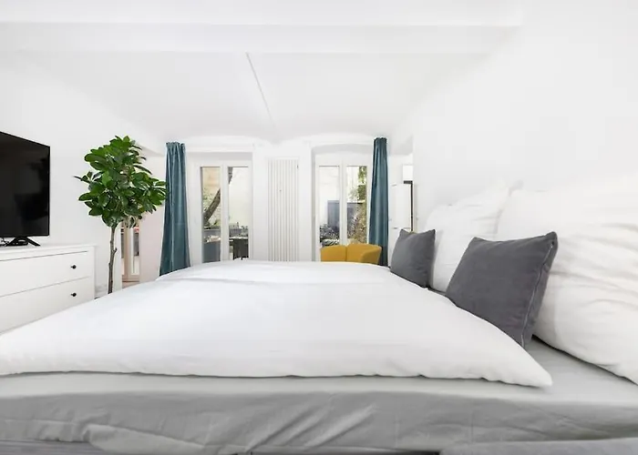 Terrassen-wohnung Am Goerlitzer Park In Kreuzberg Apartman Berlin