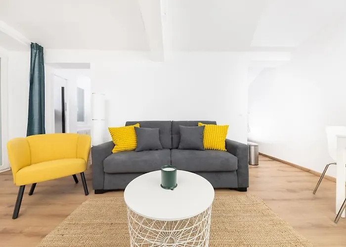 Terrassen-wohnung Am Goerlitzer Park In Kreuzberg Apartman *