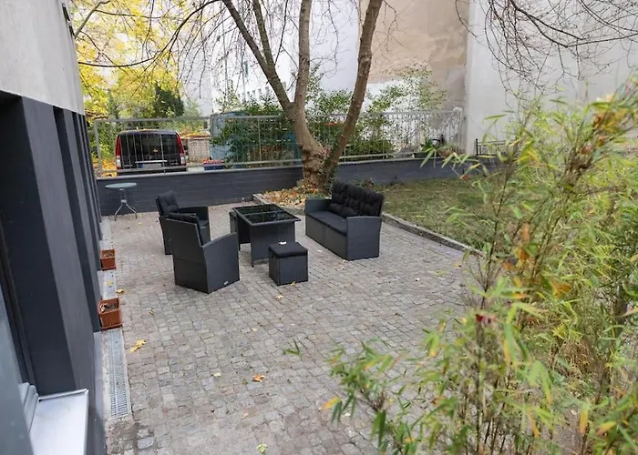 Terrassen-wohnung Am Goerlitzer Park In Kreuzberg ベルリン