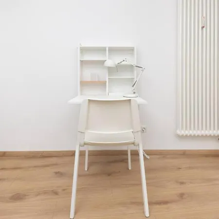 Terrassen-wohnung Am Goerlitzer Park In Kreuzberg Appartement